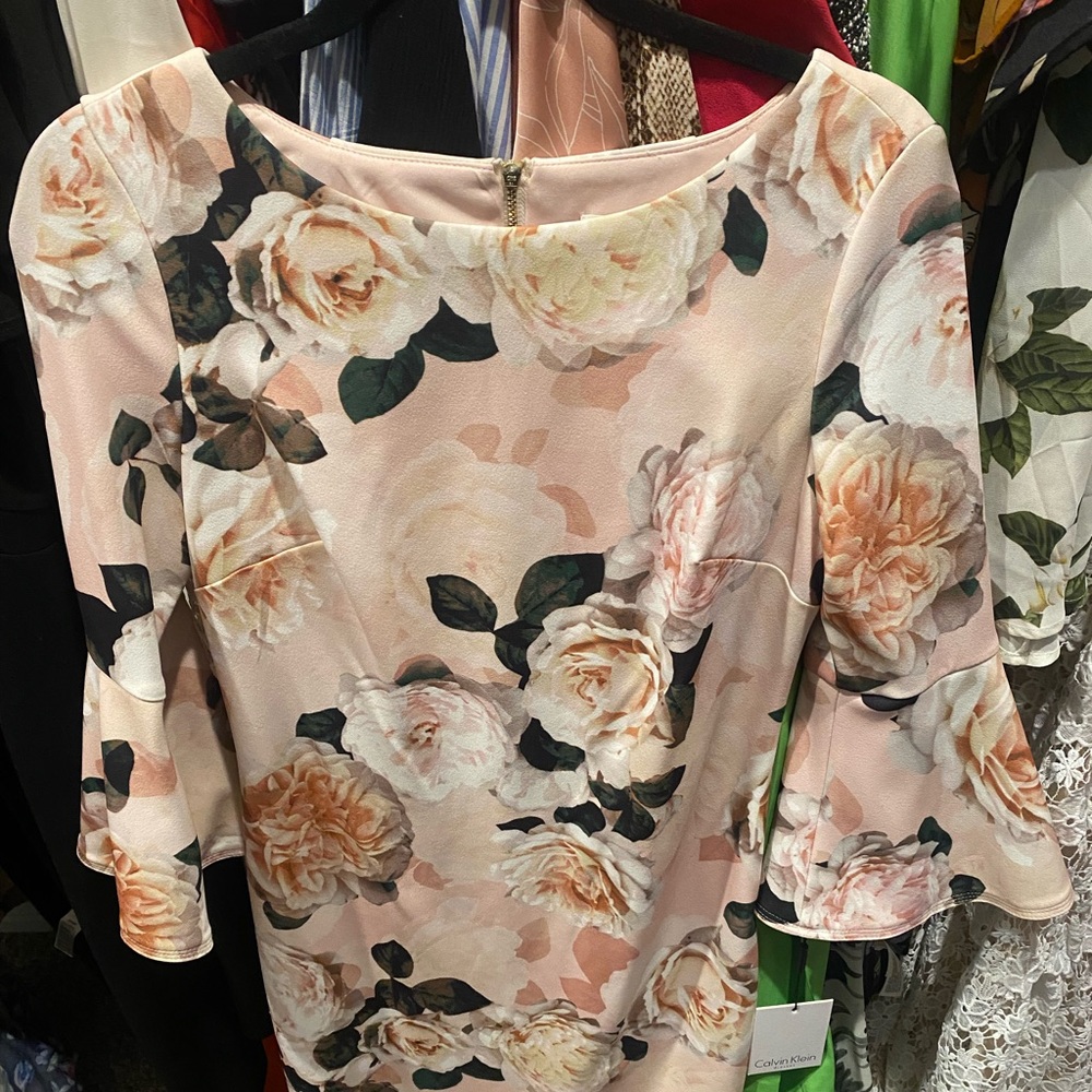 Pink Flower Calvin Klein dress Size 6. Brand New! Never worn!